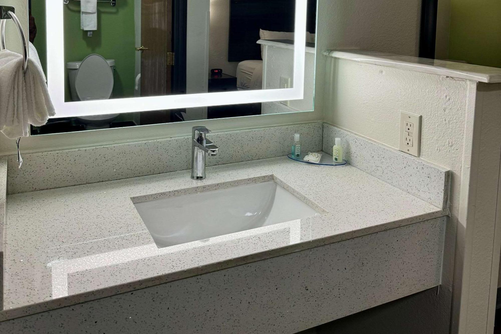 Quality Inn Sulphur Εξωτερικό φωτογραφία